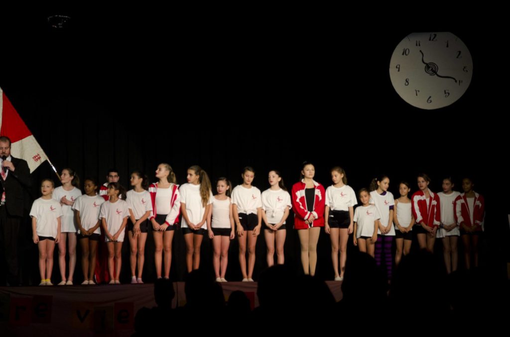 Lire la suite à propos de l’article 2014 – Soirée de gymnastique à Grand-Vennes: Tout est merveille! (13 et 14 décembre)