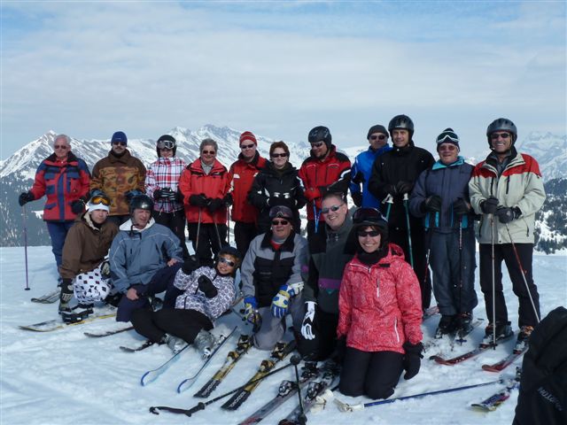 Lire la suite à propos de l’article 2012 – Sortie à ski des GH – Séniors à Villars (3 mars)
