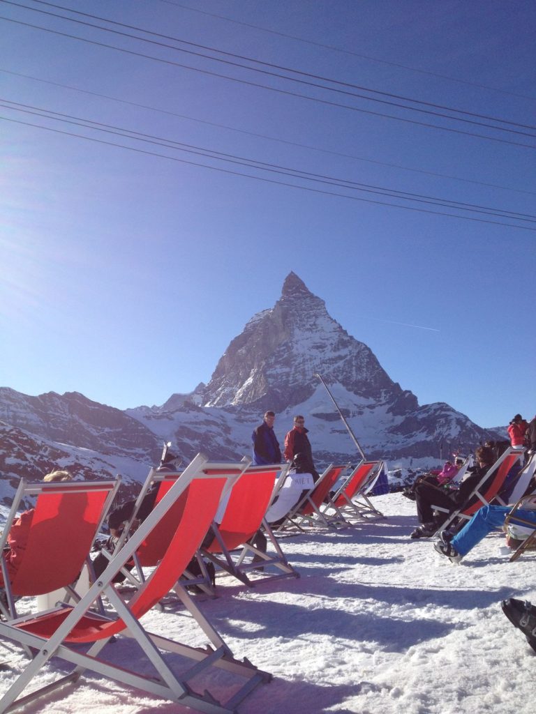 Lire la suite à propos de l’article 2012 – Week-end à ski du groupe Actifs à Zermatt (1er au 4 mars)